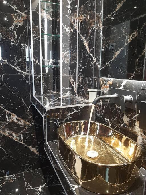 Thesstay Attica Downtown Boutique Apartment Salonicco Esterno foto